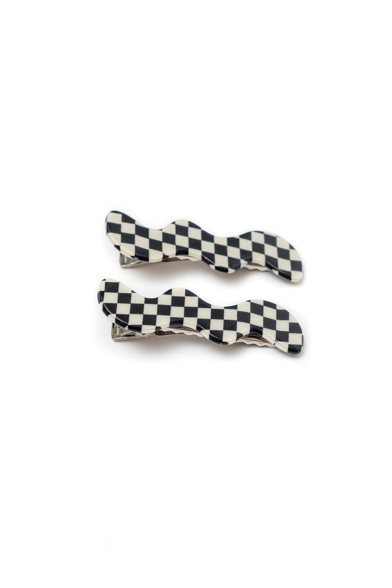 Wavy Clip Set in Checkered Black